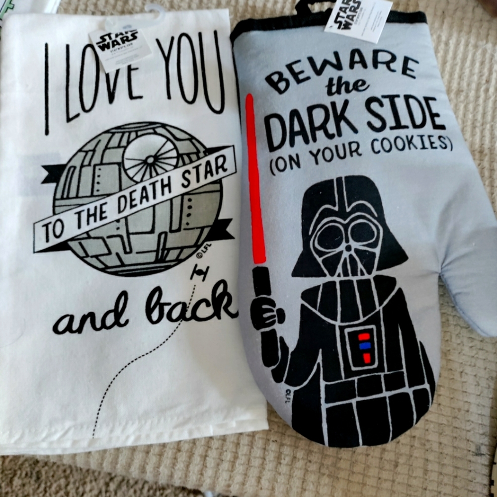 Star Wars Kitchen mitt and towel